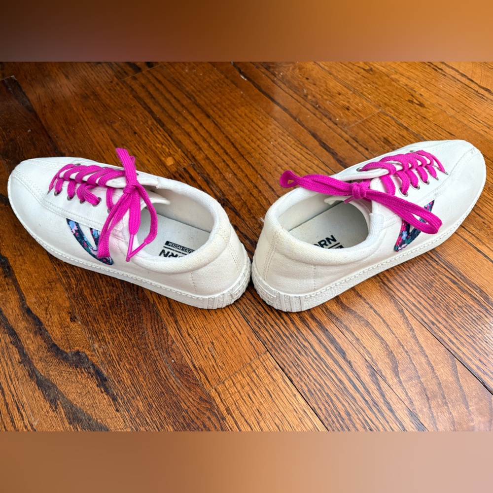 Tretorn White Canvas Sneakers with Hot Pink Laces - Picture 3 of 5